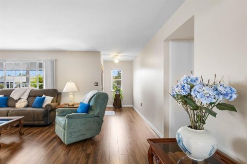 Casa en venta en Sun City Center, Florida, 2 dormitorios, 142.42 m2 № 1773792 - foto 5