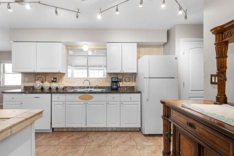 Casa en venta en Sun City Center, Florida, 2 dormitorios, 142.42 m2 № 1773792 - foto 8