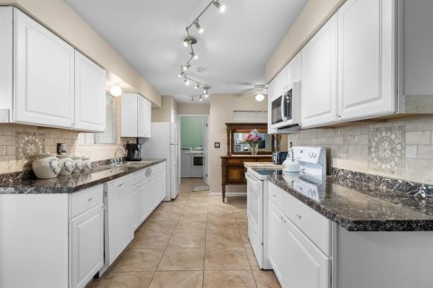 Casa en venta en Sun City Center, Florida, 2 dormitorios, 142.42 m2 № 1773792 - foto 11
