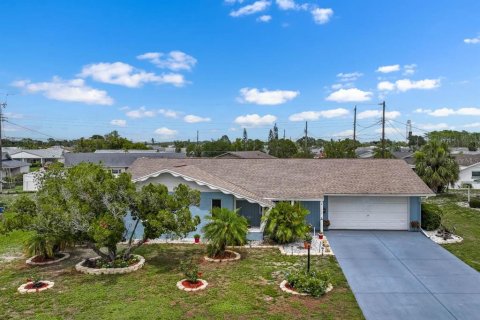 Casa en venta en Sun City Center, Florida, 2 dormitorios, 142.42 m2 № 1773792 - foto 2