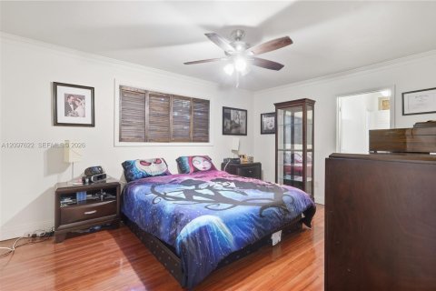 House in Miami Lakes, Florida 4 bedrooms, 180.51 sq.m. № 2392687 - photo 14