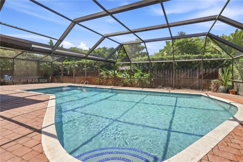 House in Miami Lakes, Florida 4 bedrooms, 180.51 sq.m. № 2392687 - photo 30