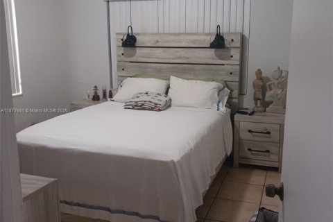 Villa ou maison à louer à Miami, Floride: 2 chambres, 171.68 m2 № 1943822 - photo 12