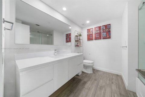 Condo in Aventura, Florida, 3 bedrooms in LANDMARK  № 1944109 - photo 14