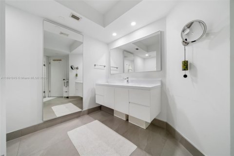 Condo in Aventura, Florida, 3 bedrooms in LANDMARK  № 1944109 - photo 9