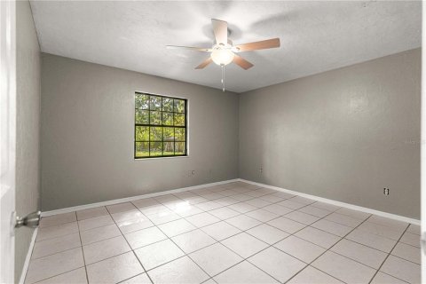 Villa ou maison à louer à Ocala, Floride: 3 chambres, 143.26 m2 № 2345590 - photo 9