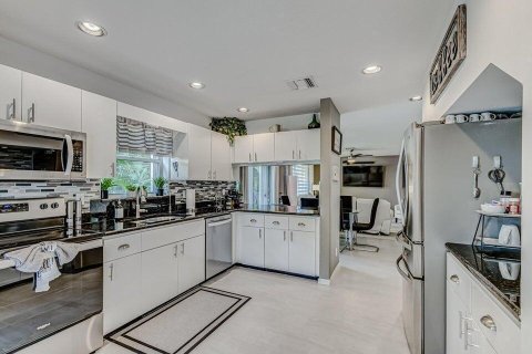 Купить виллу или дом в Теквеста, Флорида 9 комнат, 182.74м2, № 2261051 - фото 11