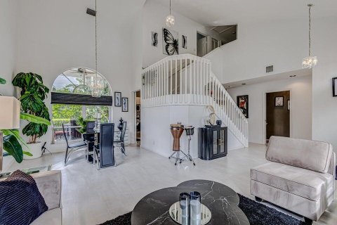 Купить виллу или дом в Теквеста, Флорида 9 комнат, 182.74м2, № 2261051 - фото 8