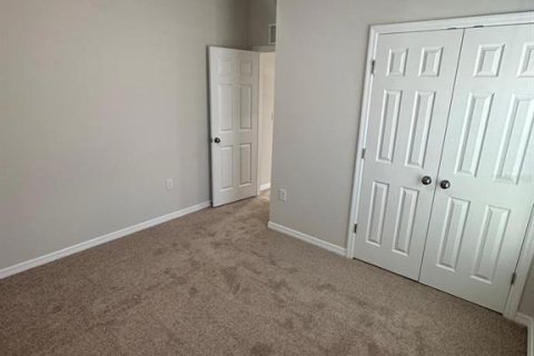 House in Haines City, Florida 4 bedrooms, 171.87 sq.m. № 2205071 - photo 5