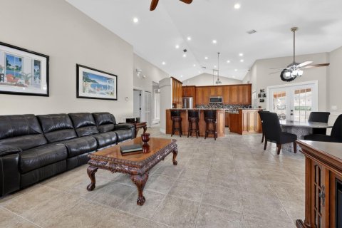 House in Boca Raton, Florida 4 bedrooms, 214.42 sq.m. № 2241307 - photo 6