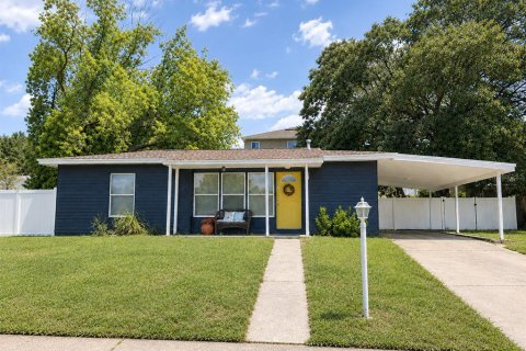 House in Deltona, Florida 3 bedrooms, 90.12 sq.m. № 2325138