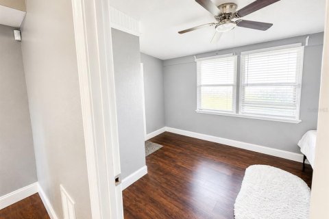 House in Deltona, Florida 3 bedrooms, 90.12 sq.m. № 2325138 - photo 8