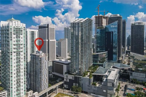 House in Miami, Florida 2 bedrooms, 94.39 sq.m. № 2065357 - photo 21