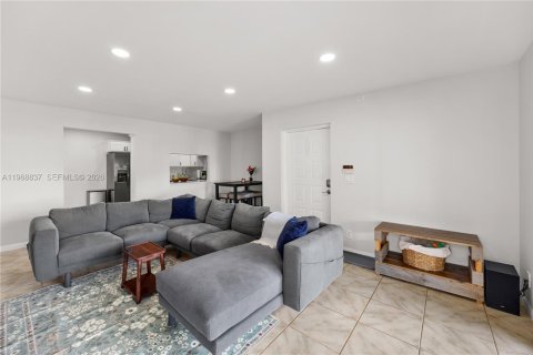 Condo in Delray Beach, Florida, 2 bedrooms № 2031835 - photo 4