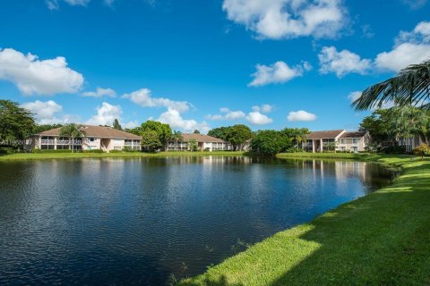 Condo in Delray Beach, Florida, 2 bedrooms № 2031835 - photo 25
