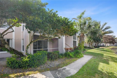 Condo in Delray Beach, Florida, 2 bedrooms № 2031835 - photo 29
