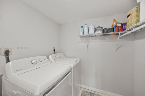 Condo in Delray Beach, Florida, 2 bedrooms № 2031835 - photo 19