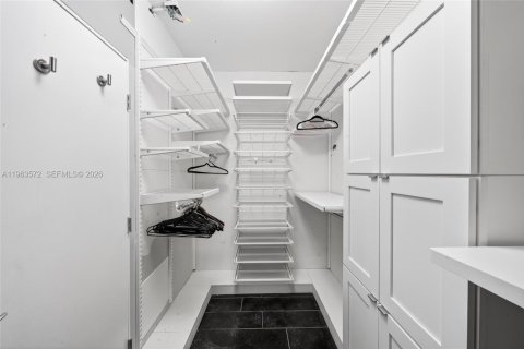 Купить кондоминиум в Холливуд, Флорида 2 спальни, 140.84м2, № 2031398 - фото 27