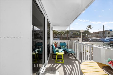 Купить кондоминиум в Холливуд, Флорида 2 спальни, 140.84м2, № 2031398 - фото 28