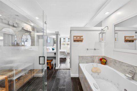 Купить кондоминиум в Холливуд, Флорида 2 спальни, 140.84м2, № 2031398 - фото 26