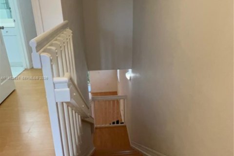 Снять в аренду кондоминиум в Майами, Флорида 3 спальни, 117.99м2, № 2006710 - фото 8