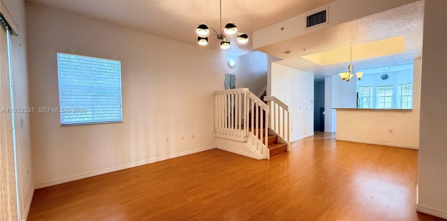 Кондоминиум с 3 спальнями в Майами, Флорида № 2006710