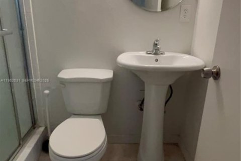 Снять в аренду кондоминиум в Майами, Флорида 3 спальни, 117.99м2, № 2006710 - фото 14