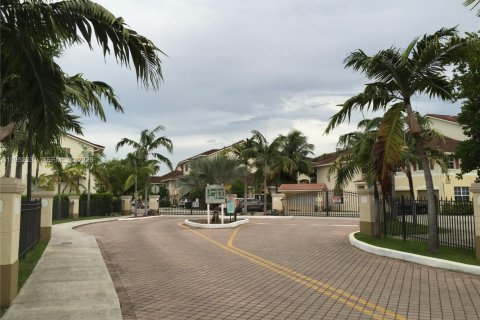 Снять в аренду кондоминиум в Майами, Флорида 3 спальни, 117.99м2, № 2006710 - фото 21