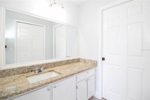 Condo in Orlando, Florida, 2 bedrooms № 2091773 - photo 17