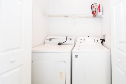Condo in Orlando, Florida, 2 bedrooms № 2091773 - photo 21