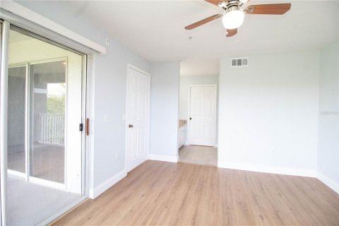 Condo in Orlando, Florida, 2 bedrooms № 2091773 - photo 16