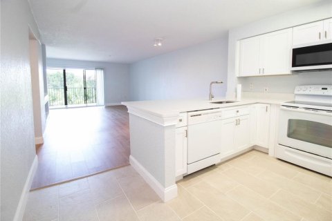 Condo in Orlando, Florida, 2 bedrooms № 2091773 - photo 3