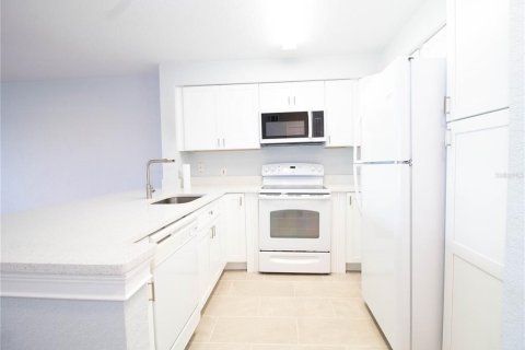 Condo in Orlando, Florida, 2 bedrooms № 2091773 - photo 4