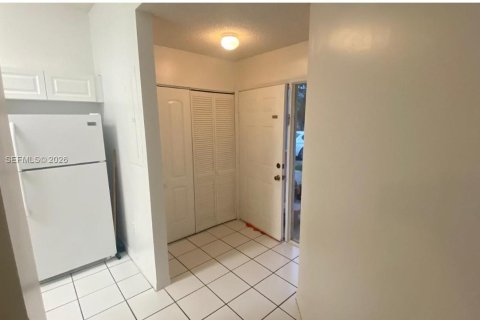 Touwnhouse à louer à Miami, Floride: 3 chambres, 101.26 m2 № 1997920 - photo 3