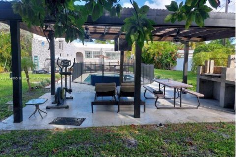 Casa en venta en Hollywood, Florida, 4 dormitorios, 152.17 m2 № 1991945 - foto 13