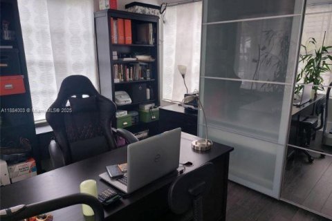 Casa en venta en Hollywood, Florida, 4 dormitorios, 152.17 m2 № 1991945 - foto 30