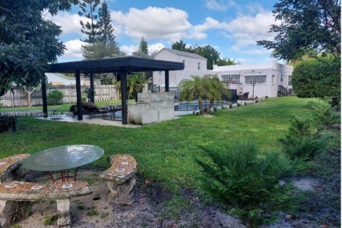 Casa en venta en Hollywood, Florida, 4 dormitorios, 152.17 m2 № 1991945 - foto 12