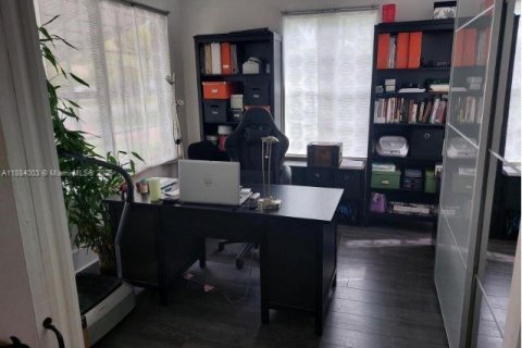 Casa en venta en Hollywood, Florida, 4 dormitorios, 152.17 m2 № 1991945 - foto 29