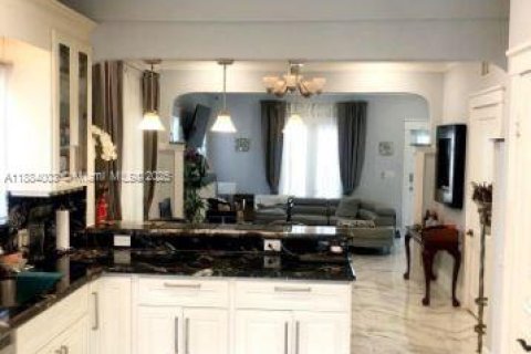 Casa en venta en Hollywood, Florida, 4 dormitorios, 152.17 m2 № 1991945 - foto 28