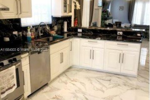 Casa en venta en Hollywood, Florida, 4 dormitorios, 152.17 m2 № 1991945 - foto 27