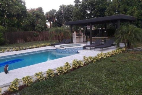 Casa en venta en Hollywood, Florida, 4 dormitorios, 152.17 m2 № 1991945 - foto 2