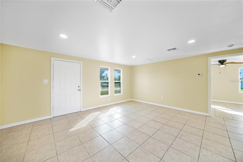 Casa en venta en Port Charlotte, Florida, 2 dormitorios, 111.48 m2 № 1527402 - foto 5
