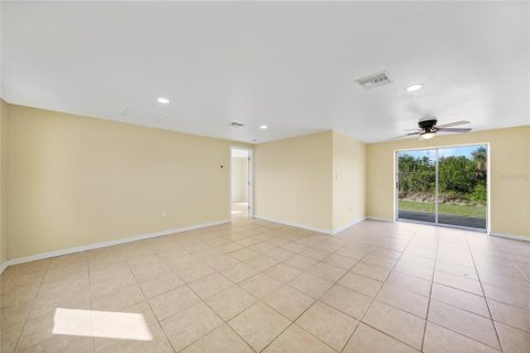 Casa en venta en Port Charlotte, Florida, 2 dormitorios, 111.48 m2 № 1527402 - foto 6