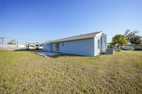 Casa en venta en Port Charlotte, Florida, 2 dormitorios, 111.48 m2 № 1527402 - foto 28