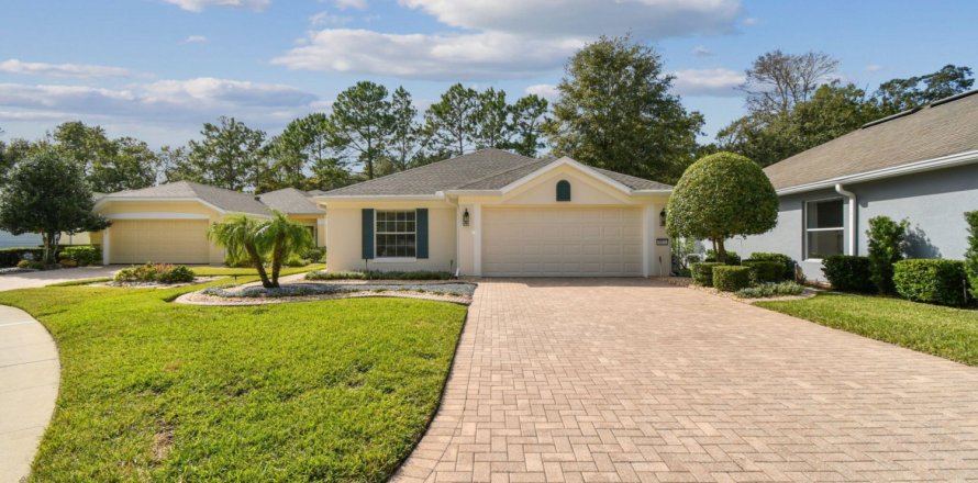 House in Jacksonville, Florida 3 bedrooms, 159.23 sq.m. № 807040