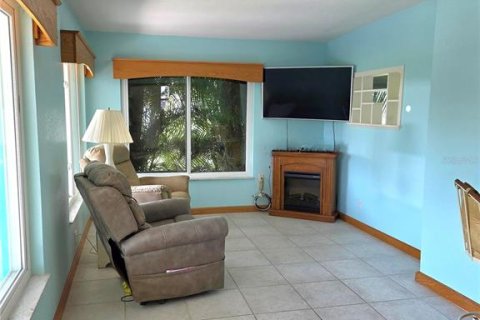 Casa en venta en Okeechobee, Florida, 3 dormitorios, 161 m2 № 1629498 - foto 13