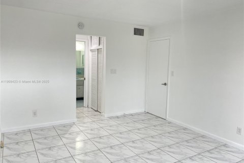 Copropriété à louer à Aventura, Floride: 1 chambre, 74.32 m2 № 2012957 - photo 11