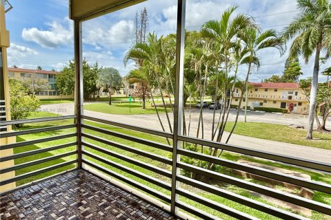 Copropriété à louer à Aventura, Floride: 1 chambre, 74.32 m2 № 2012957 - photo 3