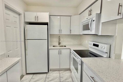 Copropriété à louer à Aventura, Floride: 1 chambre, 74.32 m2 № 2012957 - photo 7