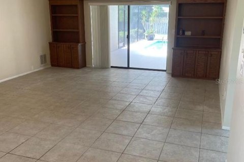 House in Sarasota, Florida 3 bedrooms, 171.78 sq.m. № 1789421 - photo 10
